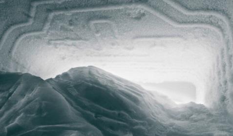 лед в холодильнике